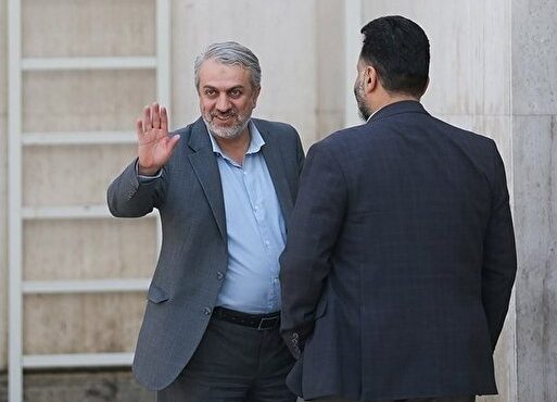 فاطمی امین با ۱۶۲ رای موافقِ استیضاح، از وزارت صمت برکنار شد