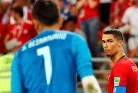 هدیه خاصی که رونالدو برای بیرانوند فرستاد!