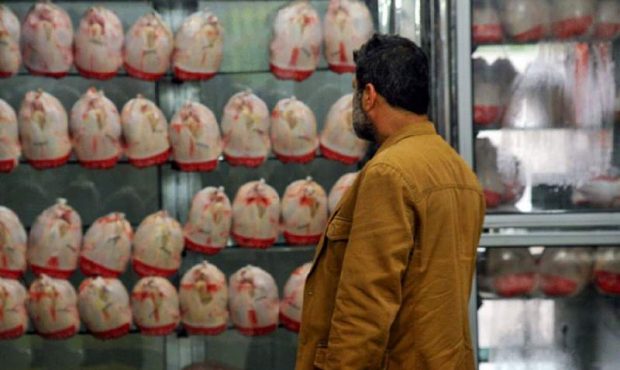 عبور قیمت مرغ از ۱۱۰ هزار تومان عبور قیمت مرغ از ۱۱۰ هزار تومان