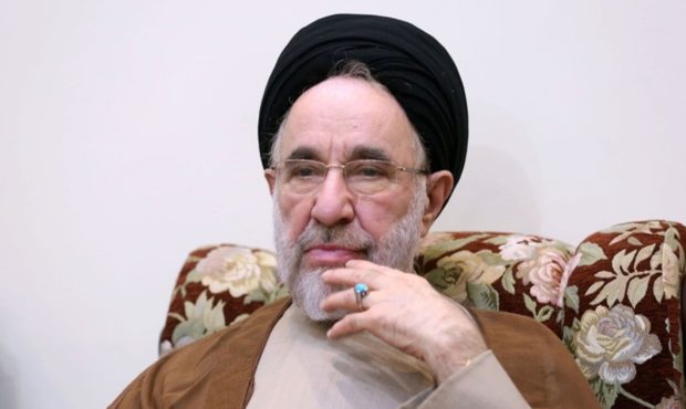 محمد خاتمی: باید بپذیرید که بخش کثیری از جامعه، حجاب اجباری را نمی‌خواهند