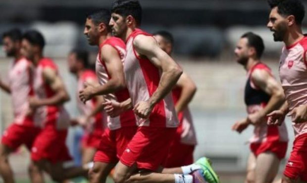 نمی‌توانیم به هواداران قول قهرمانی بدهیم