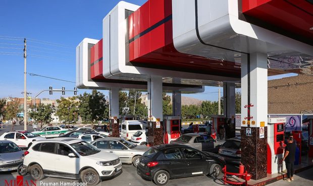 معمای شلوغی جایگاه‌های پمپ بنزین