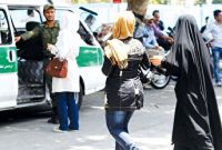 این همه مشکلات در کشور هست، مجلس می‌رود دنبال قانون حجاب!