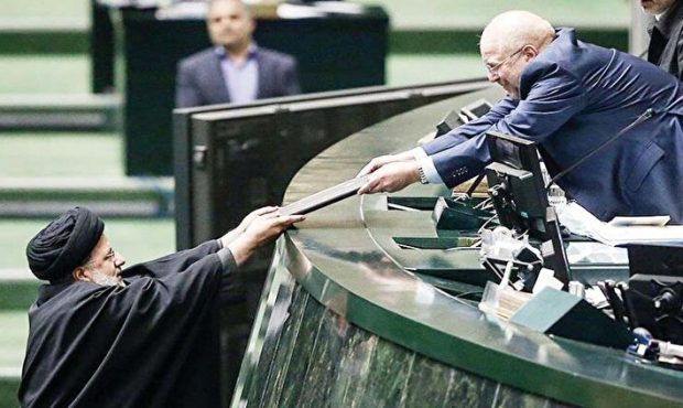 بار سنگین مالیات دولت رییسی روی دوش مردم