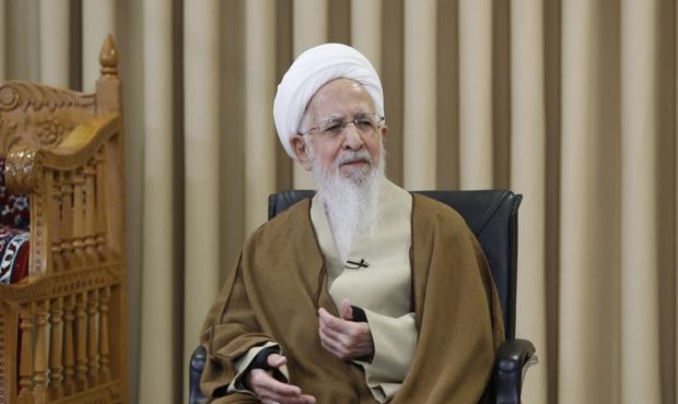 آیت الله جوادی آملی :سطح زندگی مردم در شان آنها نیست