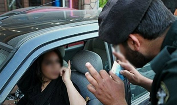 توضیحات پلیس درباره ویدیوی منتشرشده با عنوان «بازداشت یک زن به دلیل حجاب در شهرک غرب» توضیحات پلیس درباره ویدیوی منتشرشده با عنوان «بازداشت یک زن به دلیل حجاب در شهرک غرب»
