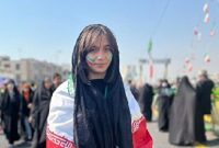 روزنامه های اصولگرا: بی حجاب ولی حامی نظام باشید!