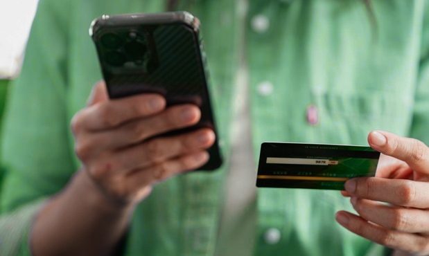 سقف مبلغ کارت به کارت ماهانه محدود شد / حداکثر تعداد واریزی: ۲۰۰ تراکنش