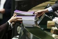 باتصمیات دولت و مجلس باید در انتظار گرانی بود