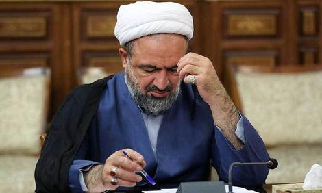 حمله روزنامه سپاه به رسایی : هم از تعهد بی بهره ای هم از تخصص