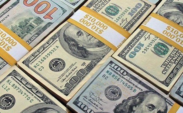 ارزپاشی دولت و دلار ۶۰ هزار تومانی