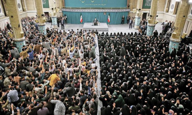 انتقاد صریح دانشجویان انقلابی از دولت رییسی در دیدار با رهبری