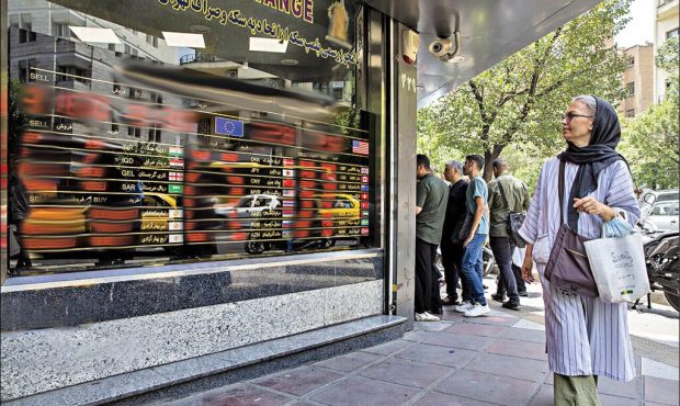 پشت پرده اختلافات دولت و مجلس بر سر بازار ارز پشت پرده اختلافات دولت و مجلس بر سر بازار ارز