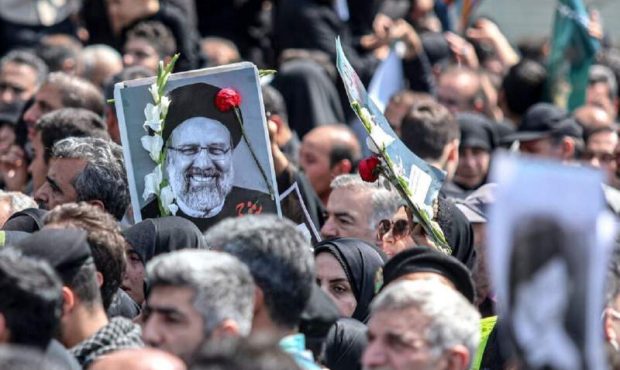 زیاده‌روی در تقدیس شهدای سقوط بالگرد