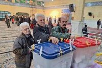 روزنامه اطلاعات می گوید «مسئولان نظام قبول کرده‌اند خالص‌سازی غلط بود»