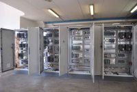 تجهیزات توزیع و کنترل جریان در تابلوهای برق صنعتی