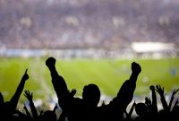 تاثیر هواداران بر عملکرد بازیکنان فوتبال
