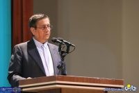 همتی، وزیر اقتصاد: جامعه توان تحمل شوک گرانی بنزین را ندارد/ اعتماد را باید به بورس برگردانیم