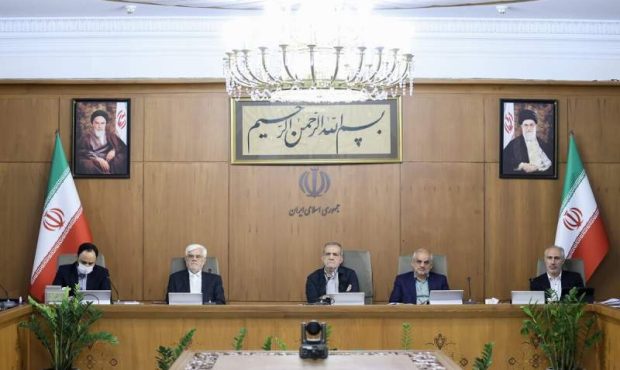 انتقاد از تندروی‌های سیاسی اصولگرایان در برخورد با دولت پزشکیان