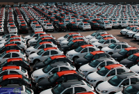 در نیمه دوم سال خودروساز بی پول و دولت سرگردان خواهد شد