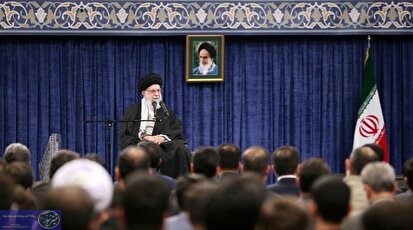 رهبر انقلاب: اگر آمریکا از منطقه خارج شود، درگیری ها تمام خواهد شد رهبر انقلاب: اگر آمریکا از منطقه خارج شود، درگیری ها تمام خواهد شد