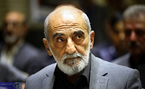 حمله حسین شریعتمداری به پزشکیان به خاطر دیدار ایلان ماسک با نماینده ایران در سازمان ملل: این ملاقات ذلتبار بود حمله حسین شریعتمداری به پزشکیان به خاطر دیدار ایلان ماسک با نماینده ایران در سازمان ملل: این ملاقات ذلتبار بود