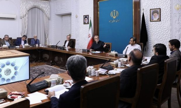 تیم اقتصادی دولت پزشکیان سردرگم است و زندگی سختی برای مردم رقم زده
