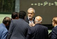 جلسه بررسی استیضاح همتی در صحن مجلس با حضور پزشکیان