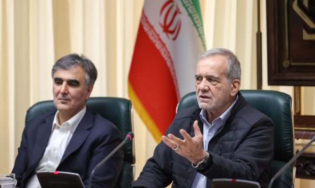 رئیس جمهور و رئیس بانک مرکزی به مجلس احضار می‌شوند