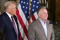 اکسیوس به نقل از یک مقام آمریکایی: ترامپ آماده است برای رسیدن به توافق با ایران، مصالحه‌هایی انجام دهد