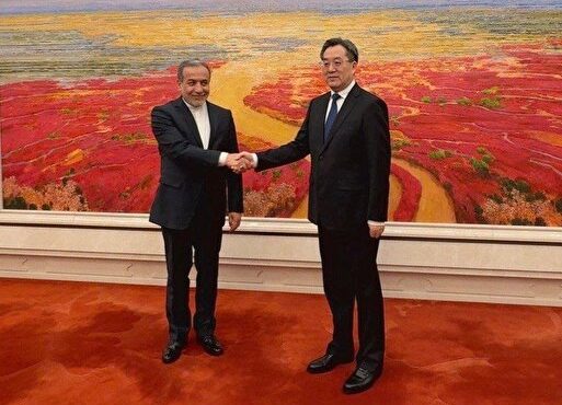 وزیر خارجه، چین را در جریان روند گفتوگوهای ایران و آمریکا قرار داد وزیر خارجه، چین را در جریان روند گفتوگوهای ایران و آمریکا قرار داد
