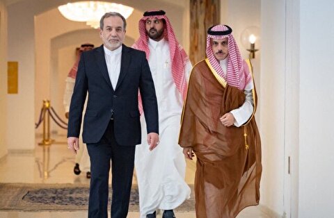 عراقچی، وزیر خارجه عربستان را از آخرین روند گفتوگوهای ایران – آمریکا مطلع کرد عراقچی، وزیر خارجه عربستان را از آخرین روند گفتوگوهای ایران – آمریکا مطلع کرد