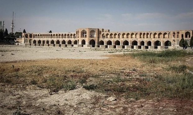 ادامهدار شدن تنش آبی بین اصفهان و یزد/حکایت پیچیده حکمرانی آب ادامهدار شدن تنش آبی بین اصفهان و یزد/حکایت پیچیده حکمرانی آب
