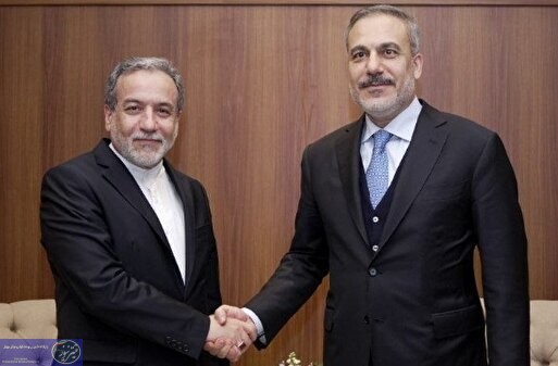 عراقچی: آمادگی داریم تعاملی برد-برد را در ازای خاتمه تحریم‌ها شکل دهیم