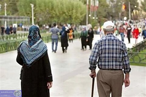 یک فعال صنفی: حداقل معیشت ۲۴ میلیون است اما حداقل بگیران ۱۰ میلیون می گیرند یک فعال صنفی: حداقل معیشت ۲۴ میلیون است اما حداقل بگیران ۱۰ میلیون می گیرند