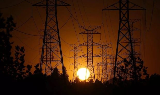 دولت در دوراهی/ قطع مکرر برق داد مردم را درآورد