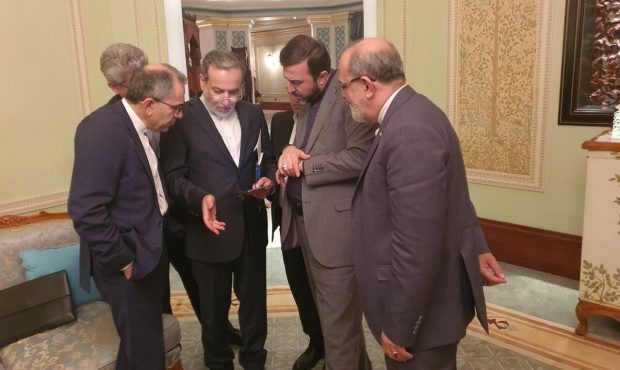 آکسیوس: مذاکرات ایران و آمریکا یک‌شنبه در عمان برگزار می‌شود