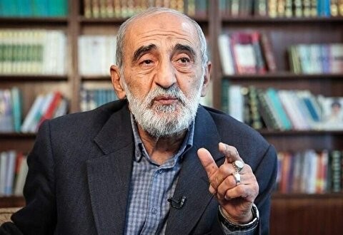 حمله شریعتمداری به پزشکیان به خاطر پس گرفتن لایحه فضای مجازی حمله شریعتمداری به پزشکیان به خاطر پس گرفتن لایحه فضای مجازی