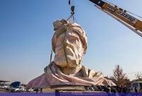 چه کسی اجازه نصب مجسمه بزرگ فردوسی در مشهد را نداد؟