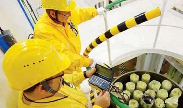 صفآرایی تندروها در برابر بازرسان آژانس صفآرایی تندروها در برابر بازرسان آژانس