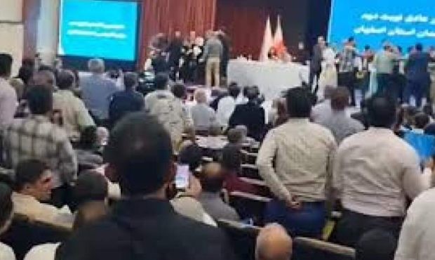 کتکزدن خانم مهندس در یک جلسه کاملا رسمی کتکزدن خانم مهندس در یک جلسه کاملا رسمی
