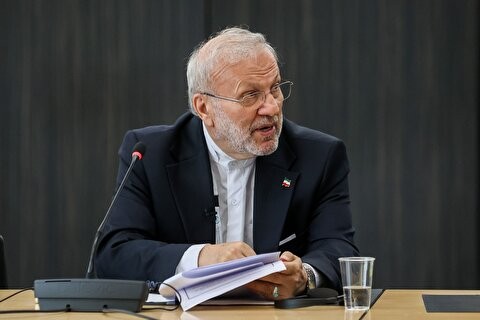 متکی، نماینده تهران،خواهان توقف مذاکره با آمریکا و سه کشور اروپایی و قطع هرگونه همکاری با آژانس شد