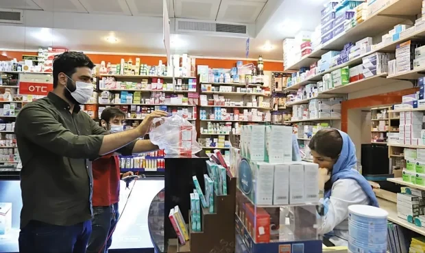 اقتصاد دارو در ایران گرفتار تب و لرز/ وقتی نسخهها هر روز گرانتر میشوند و درمان سختتر اقتصاد دارو در ایران گرفتار تب و لرز/ وقتی نسخهها هر روز گرانتر میشوند و درمان سختتر