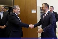 عراقچی به وزیر خارجه ونزوئلا: تحرکات رژیم صهیونیستی در منطقه کارائیب و آمریکای لاتین، خطری بزرگ برای صلح آن منطقه است عراقچی به وزیر خارجه ونزوئلا: تحرکات رژیم صهیونیستی در منطقه کارائیب و آمریکای لاتین، خطری بزرگ برای صلح آن منطقه است