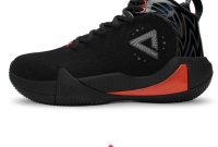 راهنمای خرید کفش بسکتبال: چه ویژگی‌هایی را باید مدنظر قرار دهید؟