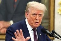 واکنش ترامپ به اظهارات زلنسکی درباره طرح جدید ۲۰ بندی برای صلح: تا وقتی من تأیید نکنم، او هیچ چیزی ندارد