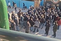 تجمع در دانشگاه شریف، دانشگاه تهران، دانشگاه امیرکبیر، دانشگاه علم و فرهنگ و دانشگاه علم و صنعت / در بازار آهن هم کسبه تجمع کردند