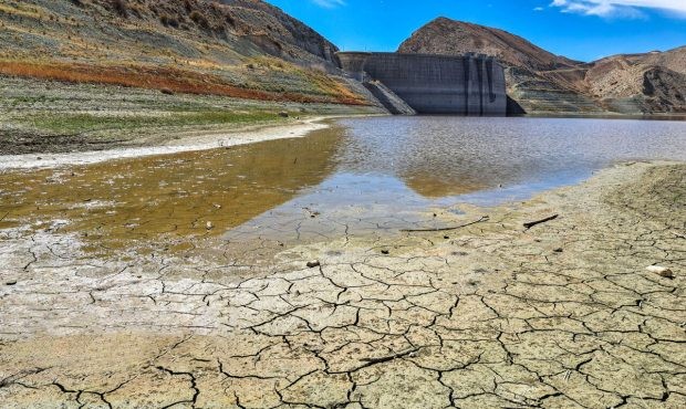 گزارش سی ان ان از بحران آب در ایران: تخلیه تهران بعید است اما تخلیه‌های موقتی محتمل‌ترند