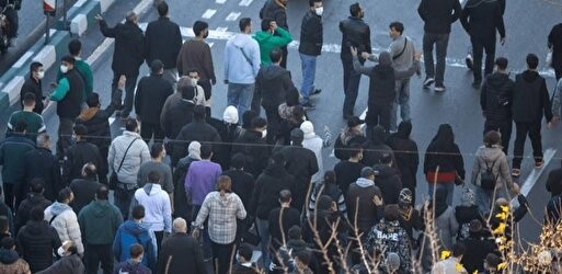 اعتراضات در کوهدشت لرستان به کشته شدن یک بسیجی و مجروح شدن ۱۳ نیرو انتظامی منجر شد