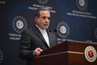 عراقچی: اولویت ایران دیپلماسی است/ در حال حاضر هیچ مبنای جدی برای مذاکره با واشنگتن وجود ندارد